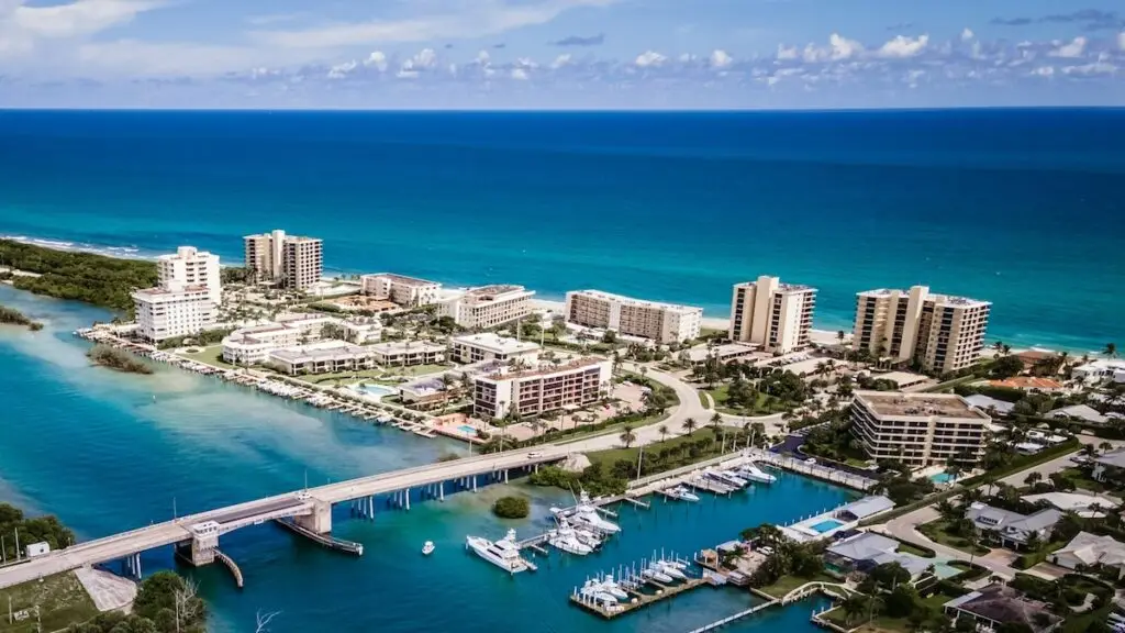 Mold Risks in South Florida Affecting Waterfront and Coastal Properties