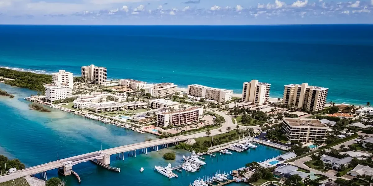Mold Risks in South Florida Affecting Waterfront and Coastal Properties
